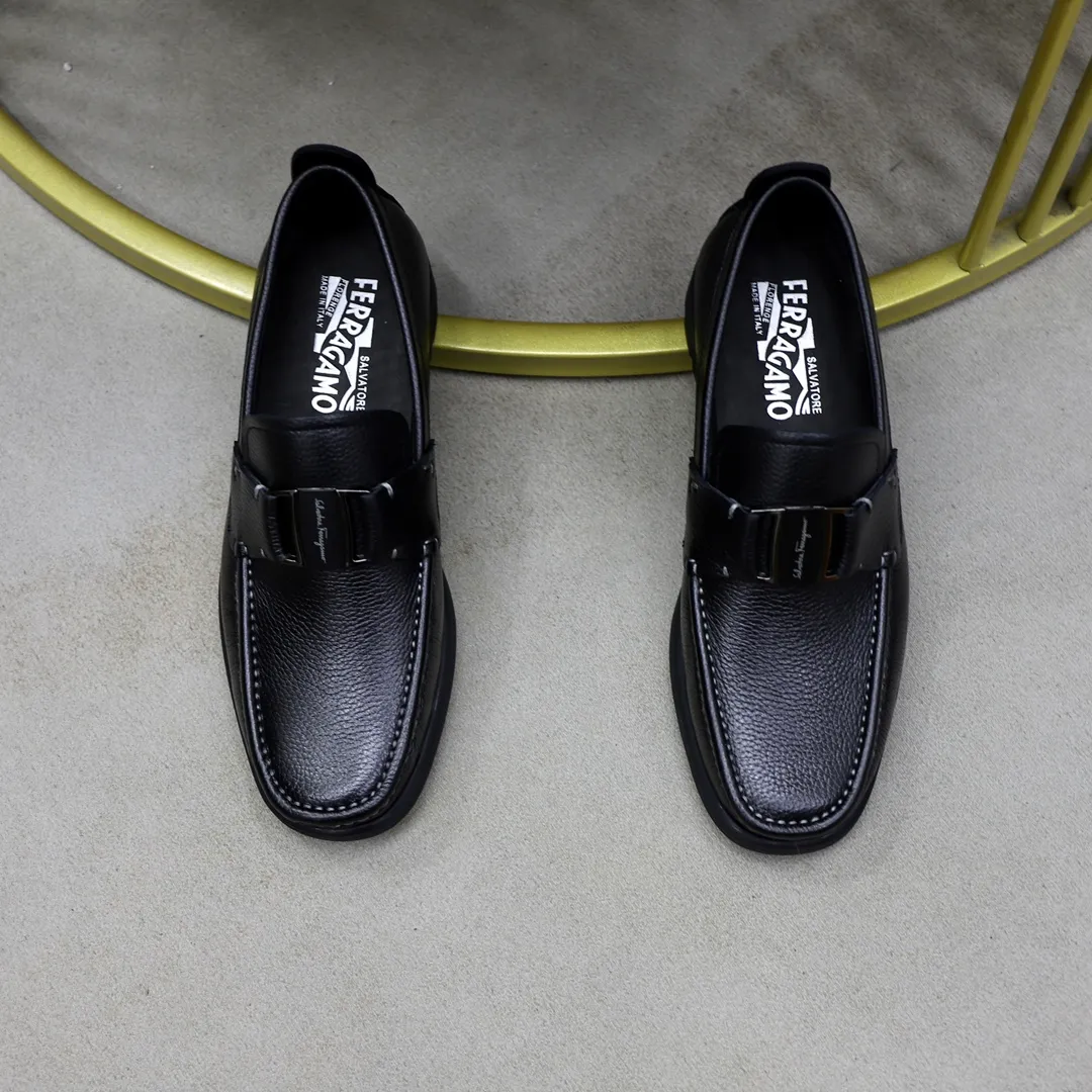 Men's shoes: 270🙅‍♂️🙅‍♂️🙅‍♂️Niuli Brand: Ferragamo Standard code: Men's code 38/44 (45 customized) Grade: Same as the official website Material: Original imported cowhide leather lining Original wear-resistant lightweight outsole Style category: Men's casual slip-on shoes Distinguished luxury brand elements top luxury Color: Actual picture color